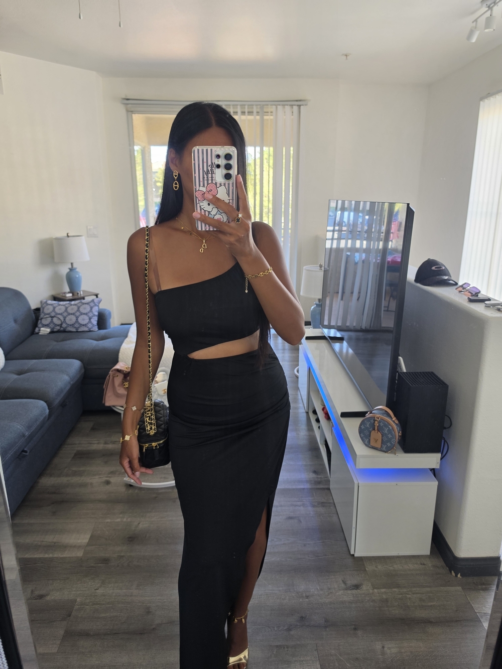 Black One-Shoulder Cutout Maxi Dress - Picture 7 of 16